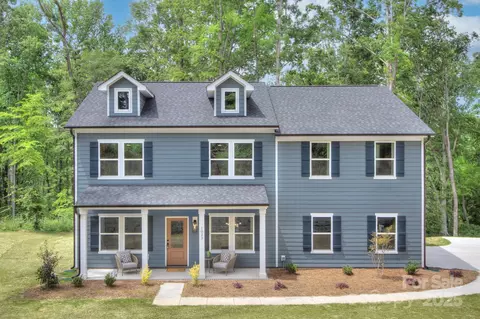 1025 Harrogate Dr, Bessemer City, NC 28016
