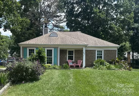 7607 Swedish Ivy Ln, Charlotte, NC 28227
