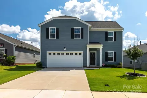 177 Willow Valley Dr, Mooresville, NC 28115