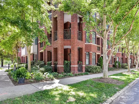 2810 Selwyn 104 Ave #104, Charlotte, NC 28209
