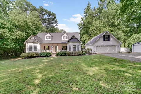 592 Woodcrest Dr, Gastonia, NC 28052