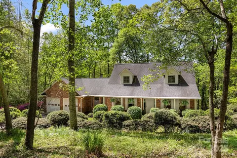 133 Bennett Rd, Candler, NC 28715
