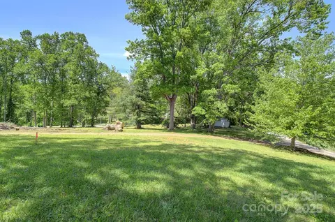 99999 Shytle Ln, Fletcher, NC 28732