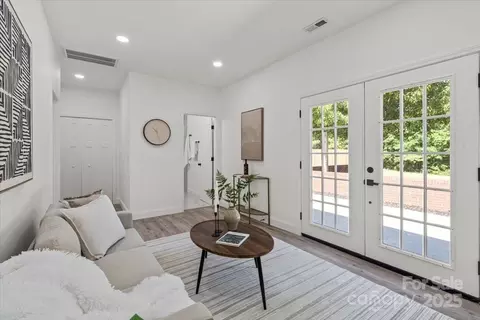 Living - 1015 4th St, Spencer, NC 28159 photo 4 of 5