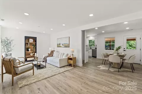 Living - 1015 4th St, Spencer, NC 28159 photo 3 of 5