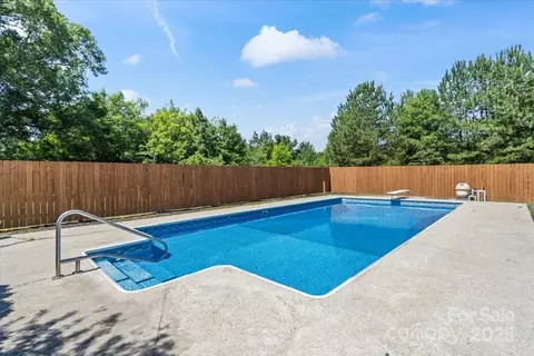 Exterior - 1015 4th St, Spencer, NC 28159 photo 3 of 3