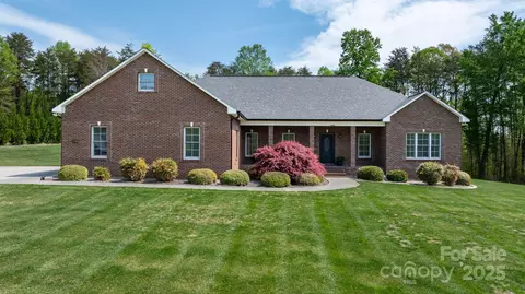 2458 Genelia Dr, Claremont, NC 28610