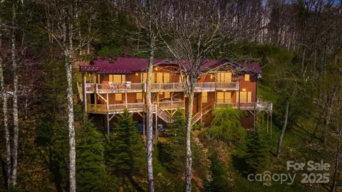 2399 El Miner Dr, Mars Hill, NC 28754