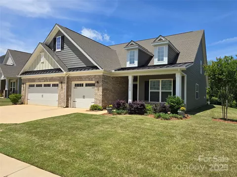 17028 River Race Dr, Huntersville, NC 28078