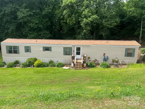 2165 Peanuts Ln, Newton, NC 28658