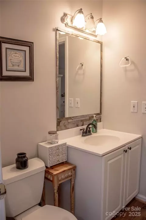 Bath - 7691 Red Robin Trl, Denver, NC 28037 photo 1 of 2