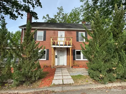 207 Ridge Nw St NW, Lenoir, NC 28645
