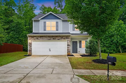 6322 Sydney Mae Ln, Charlotte, NC 28262