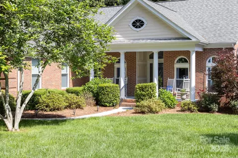 122 Waterford Dr, Mooresville, NC 28117