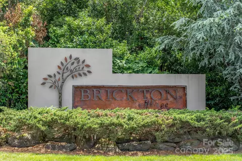 142 Brickton Village 103 Cir #103, Fletcher, NC 28732