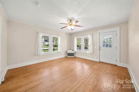 35 Amethyst St, Spruce Pine, NC 28777 photo 6