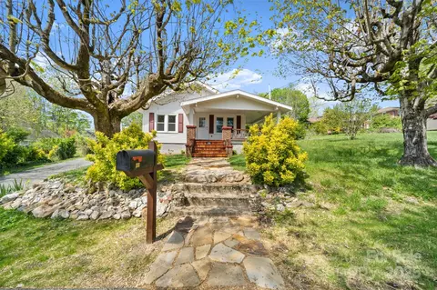 35 Amethyst St, Spruce Pine, NC 28777