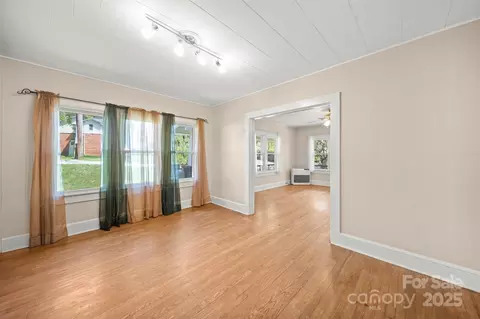 35 Amethyst St, Spruce Pine, NC 28777 photo 9