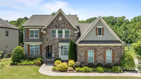 2414 Madeira Cir, Waxhaw, NC 28173