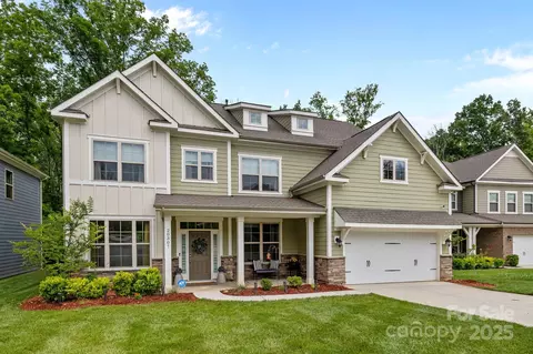 20307 Creek Bend Edge 10 Ct #10, Matthews, NC 28105