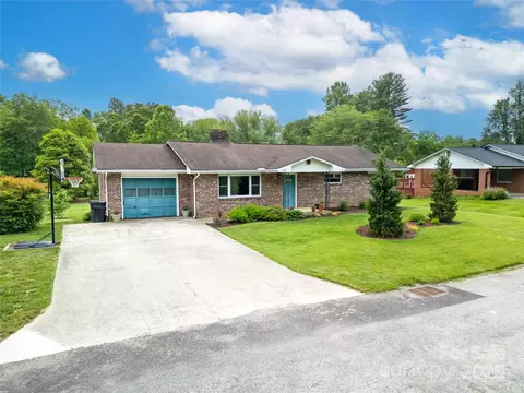 128 Allison Rd, Brevard, NC 28712 photo 3