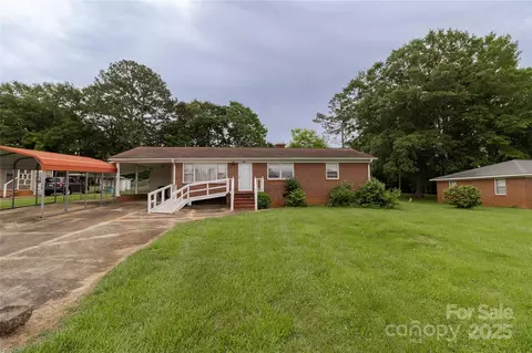 905 Florence St, Gaffney, SC 29340