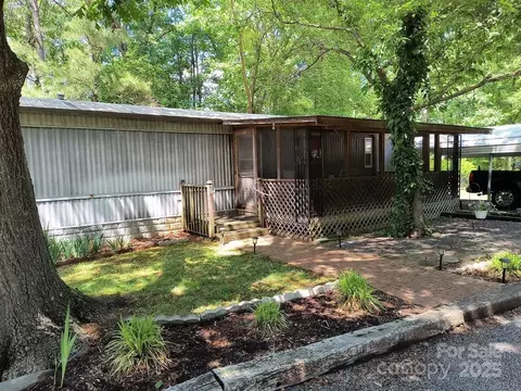 189 6th Ave, New London, NC 28127