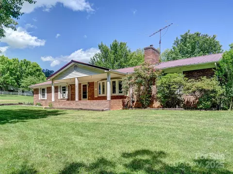 522 Bailey Mountain Rd, Mars Hill, NC 28754