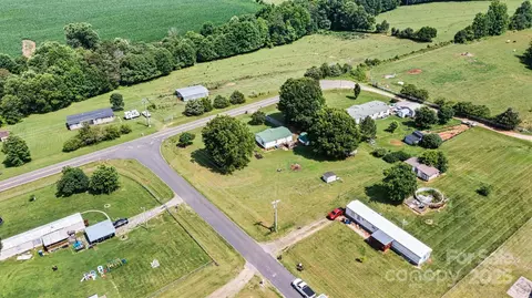 338 Hickory Grove Rd, Harmony, NC 28634 photo 25