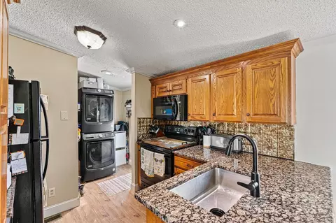 338 Hickory Grove Rd, Harmony, NC 28634 photo 11