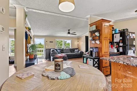 338 Hickory Grove Rd, Harmony, NC 28634 photo 7
