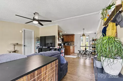 338 Hickory Grove Rd, Harmony, NC 28634 photo 8