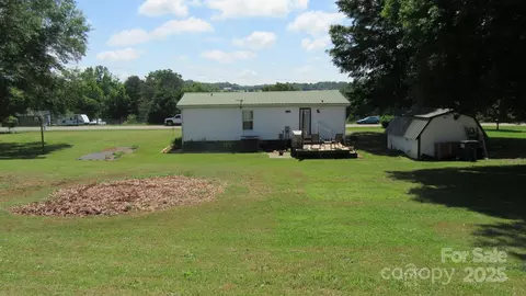 338 Hickory Grove Rd, Harmony, NC 28634 photo 32