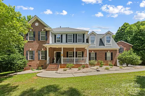 220 Glenville Dr, Fort Mill, SC 29715