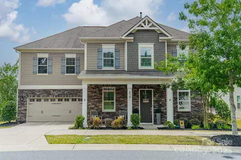515 Lizzie Ln, Fort Mill, SC 29708