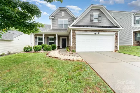 140 Wintergreen Ct, Lexington, NC 27295