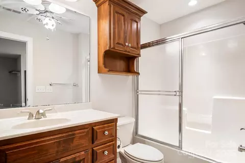 Bath - 803 Freeman Rd, Concord, NC 28025 photo 3 of 4