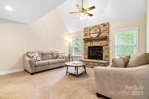 Living - 803 Freeman Rd, Concord, NC 28025 photo 2 of 4