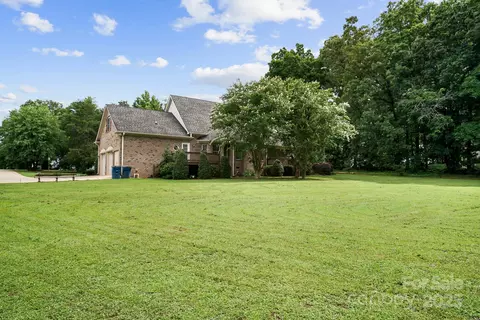 Exterior - 803 Freeman Rd, Concord, NC 28025 photo 6 of 7