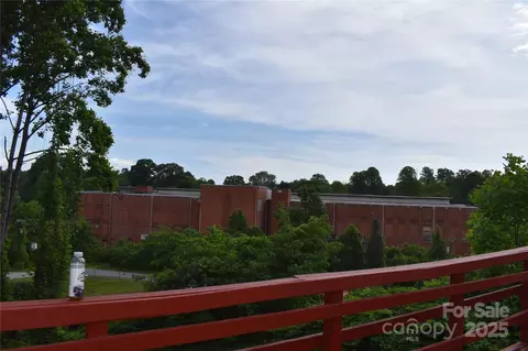 View/Area - 118 Fourth C St, Marion, NC 28752 photo 1 of 1
