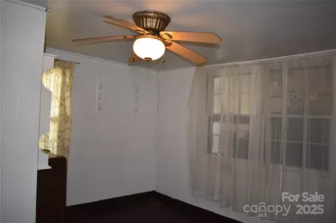 Bedroom - 118 Fourth C St, Marion, NC 28752 photo 2 of 9
