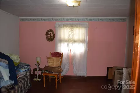 Bedroom - 118 Fourth C St, Marion, NC 28752 photo 5 of 9