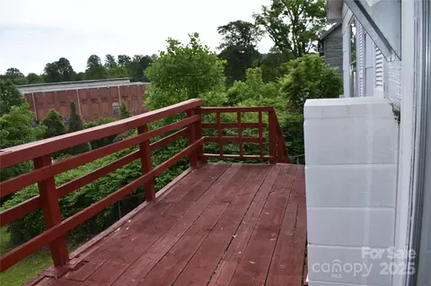 Exterior - 118 Fourth C St, Marion, NC 28752 photo 5 of 5