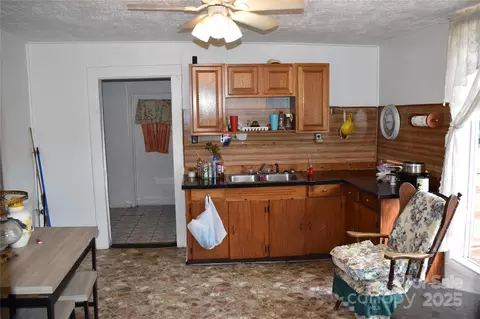 Other - 118 Fourth C St, Marion, NC 28752 photo 5 of 14