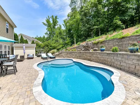 Exterior - 10800 Alabaster Dr, Davidson, NC 28036 photo 3 of 11