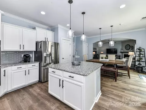Kitchen - 10800 Alabaster Dr, Davidson, NC 28036 photo 4 of 4
