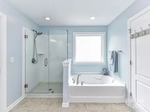 Bath - 10800 Alabaster Dr, Davidson, NC 28036 photo 4 of 8