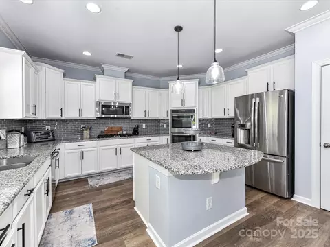Kitchen - 10800 Alabaster Dr, Davidson, NC 28036 photo 1 of 4