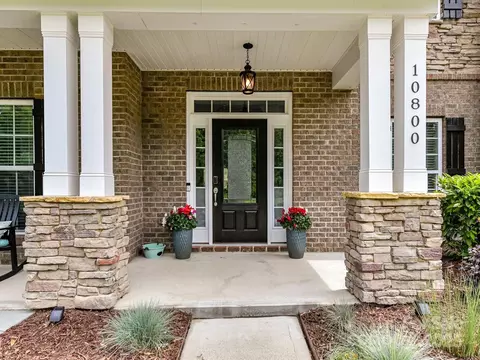 Exterior - 10800 Alabaster Dr, Davidson, NC 28036 photo 1 of 11