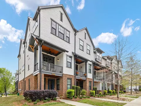 933 E 36th St, Charlotte, NC 28205